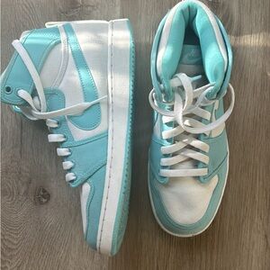 Nike Women's Turquoise and White Sneakers